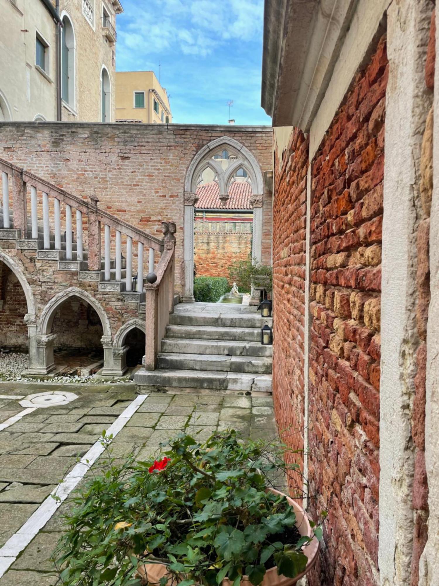 Palazzo Contarini Della Porta Di Ferro Aparthotel Venice Ngoại thất bức ảnh